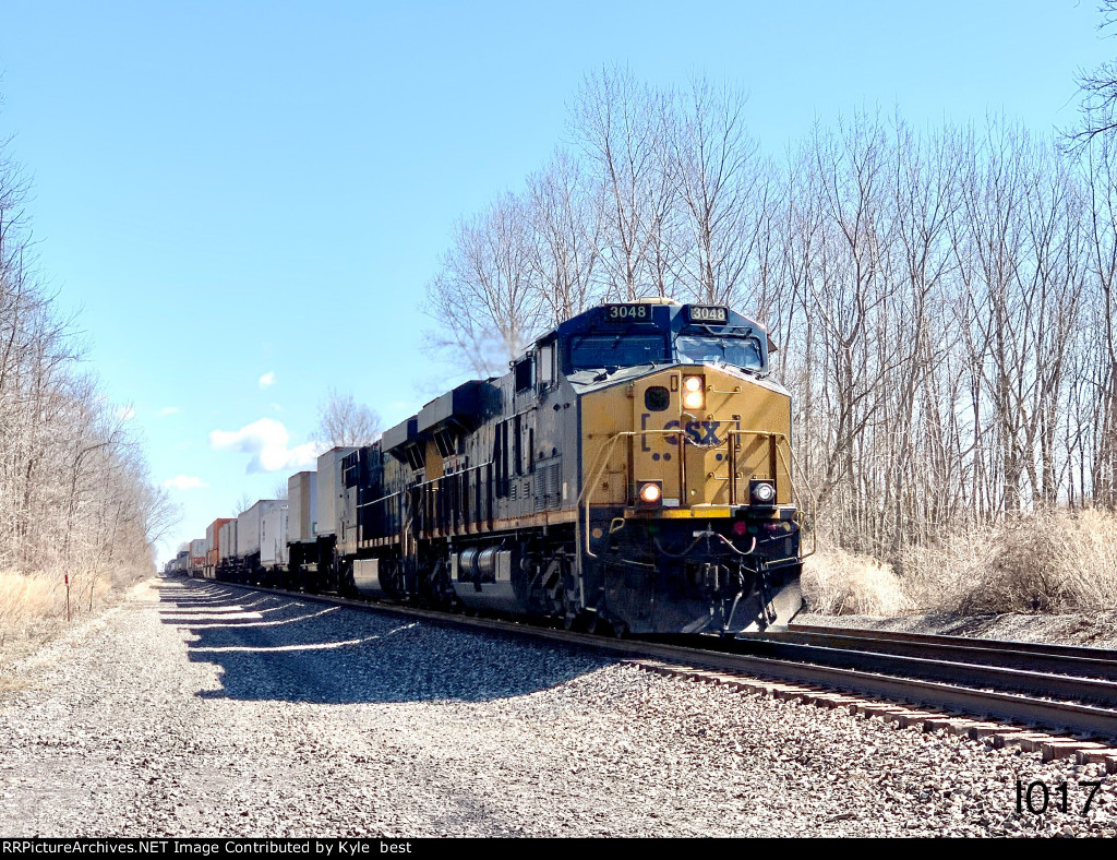 CSX 3048 on I017